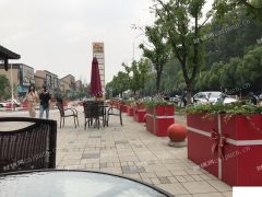 五爱路沿街门面房出售